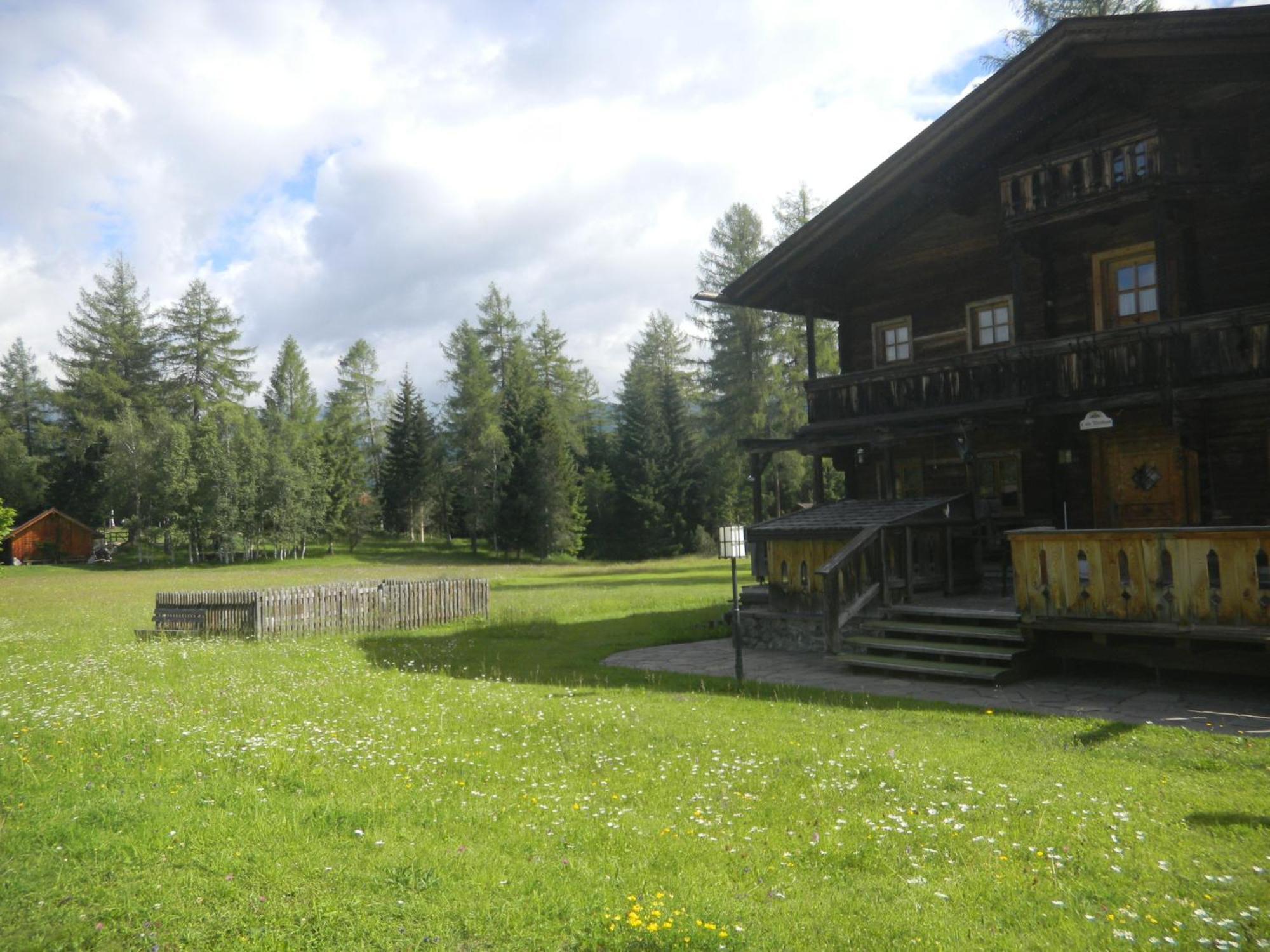 Landhaus Charlotte Am Geigenbuehel -Apartments Seefeld in Tirol Exterior photo
