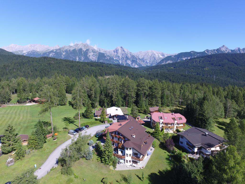 Landhaus Charlotte Am Geigenbuehel -Apartments Seefeld in Tirol Exterior photo