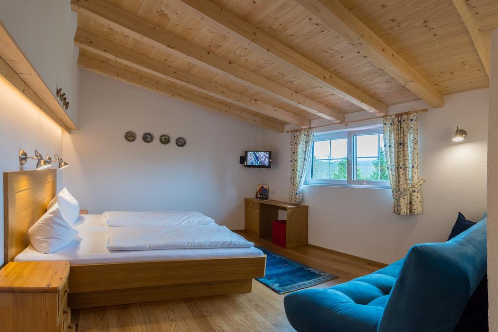Landhaus Charlotte Am Geigenbuehel -Apartments Seefeld in Tirol Exterior photo