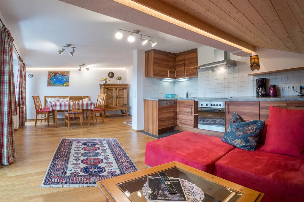 Landhaus Charlotte Am Geigenbuehel -Apartments Seefeld in Tirol Exterior photo